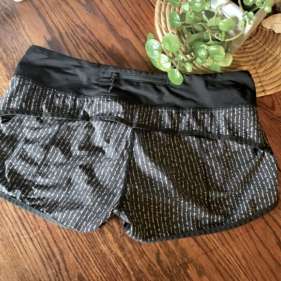 Lululemon Run Speed Short - Picture 5 of 9